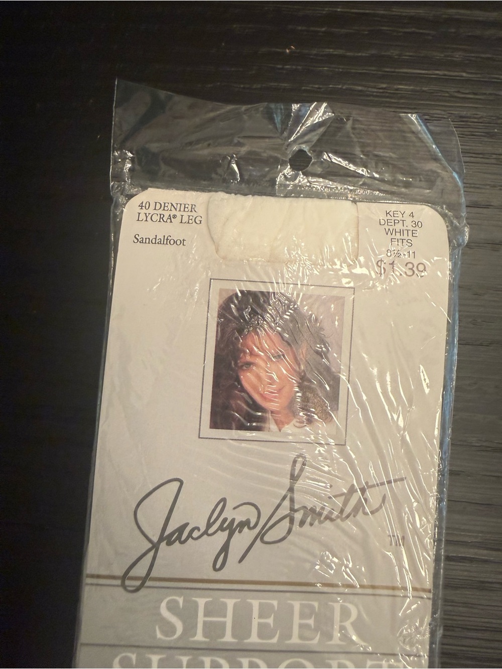 NWT Vintage Jaclyn Smith Sheer Support Knee Highs with Lycra White 8.5 - 11 - Picture 3 of 6